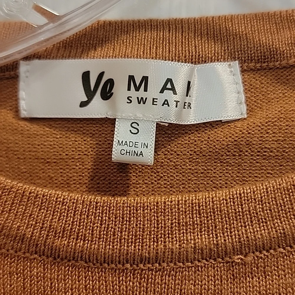 YeMak Sweater - Picture 2 of 6